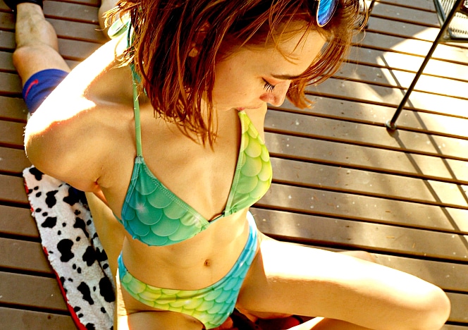 sweaty_bikini_crotch_cleaner